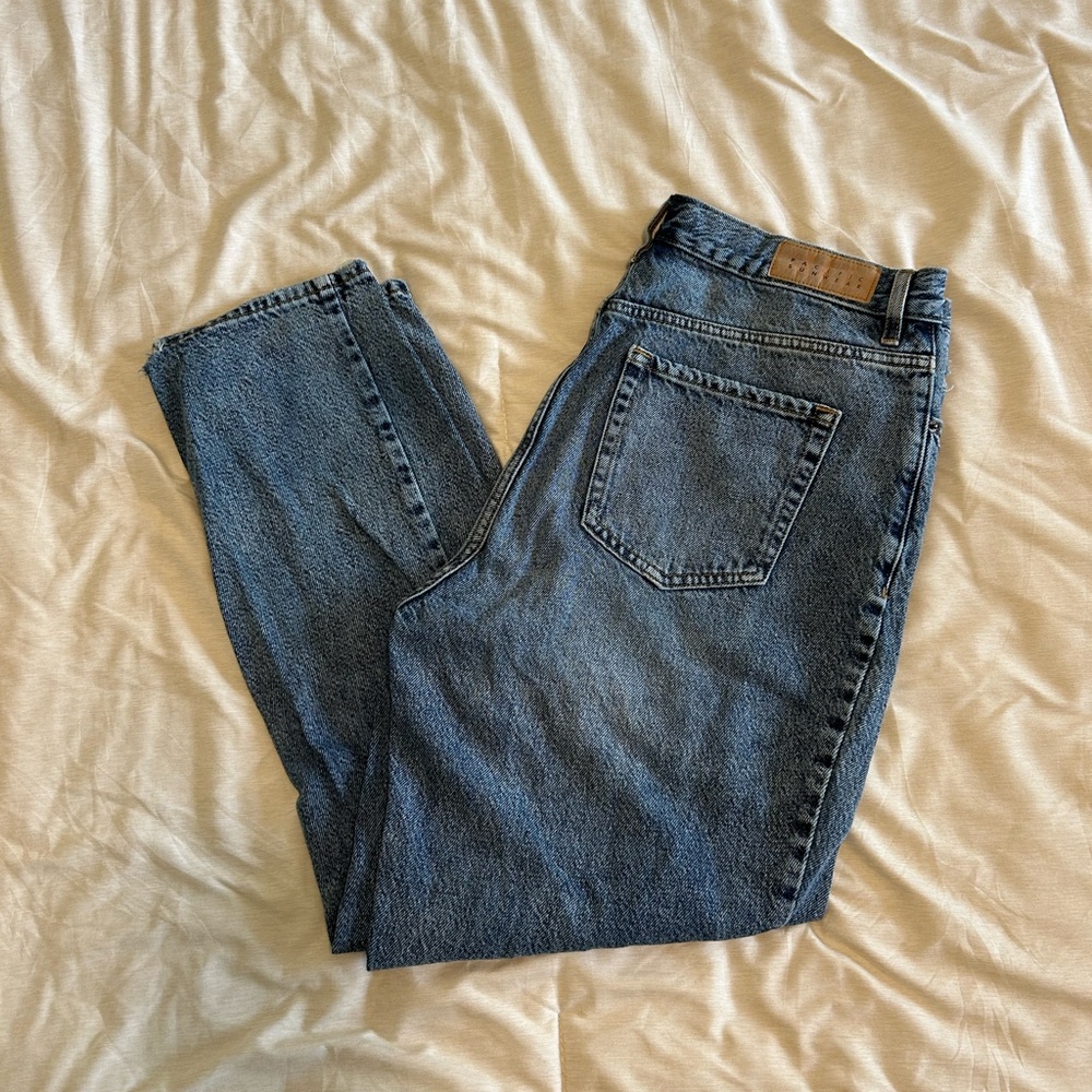 Women’s high rise jeans